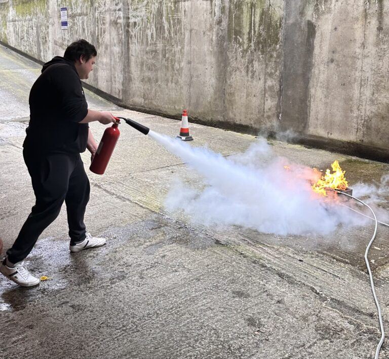 Live fire extinguishing training